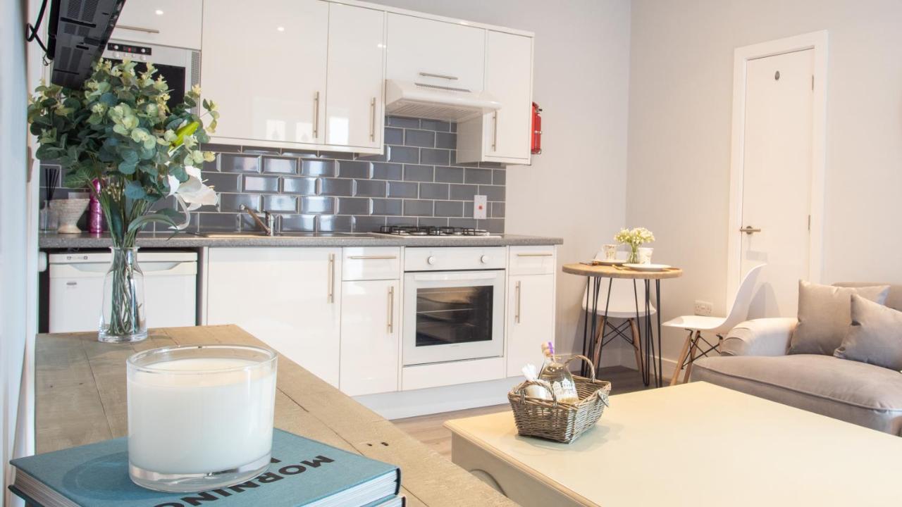 Modern Apartment With Free Parking And Wifi Stratford-upon-Avon Exterior photo